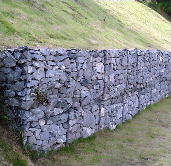 Gabion Walls for Turf Protection and Reinforcement