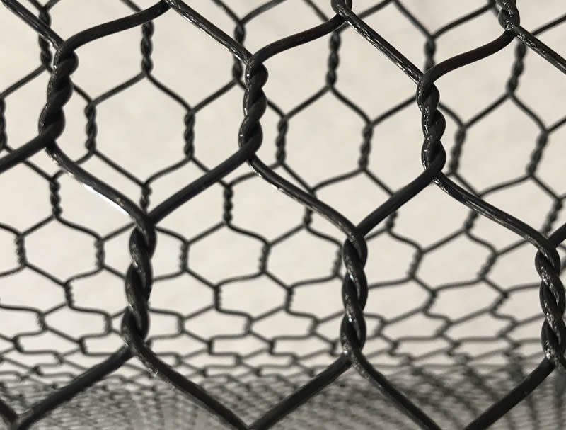 PVC Hexagonal Gabion 60mm x 80mm mesh, 2.7mm–3.0mm wire, used for river and slope protection.